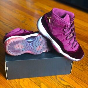 Jordan 11's red Velvet